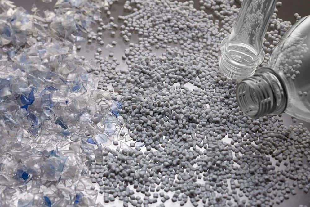 Oerlikon Barmag and Evonik – Strategic partnership in the growing market for chemically recycled PET