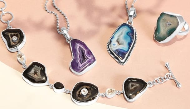 Agate as jewellery
