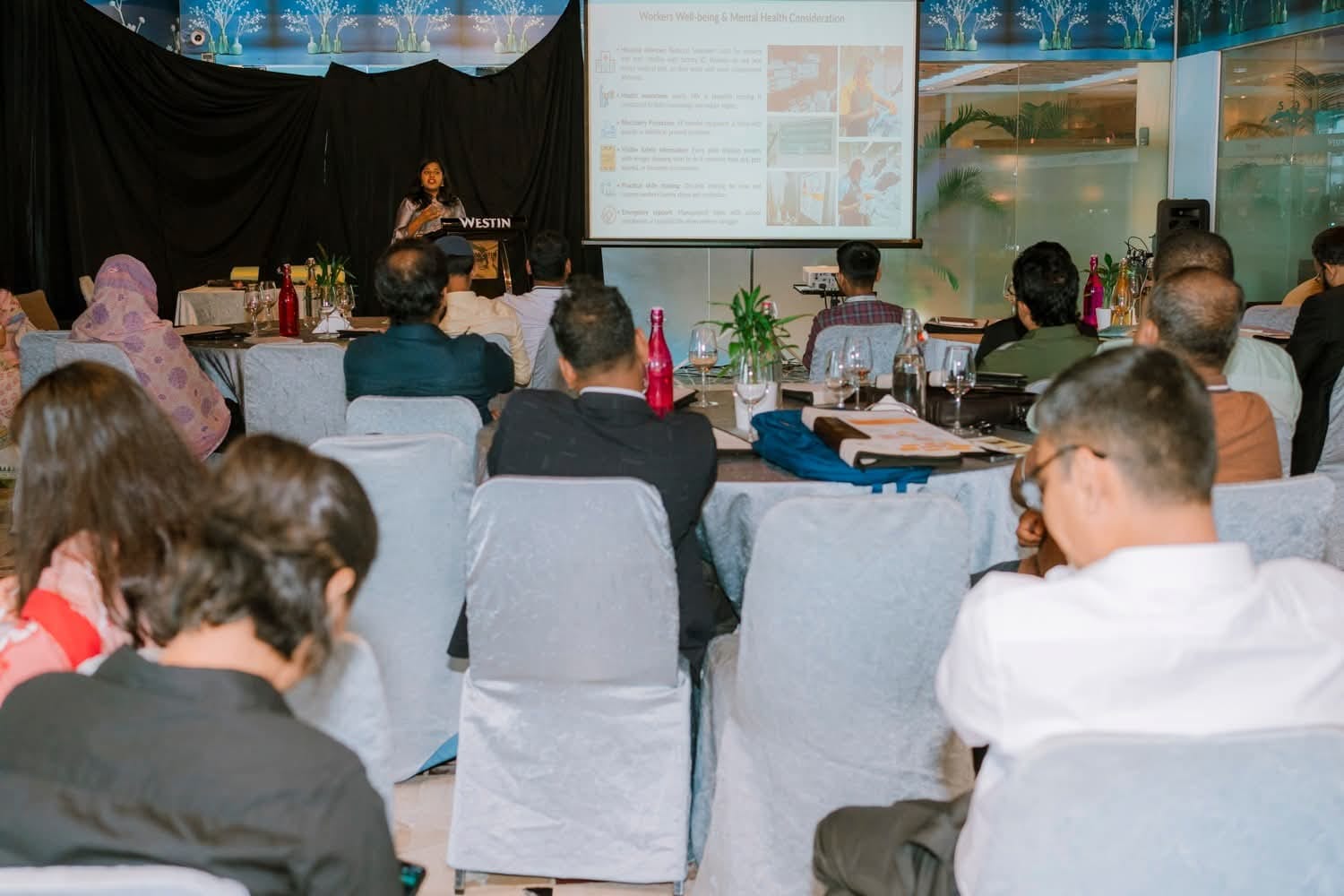 ICCCAD hosts roundtable dialogue on ‘the climate change impacts in the ready-made garment sector’